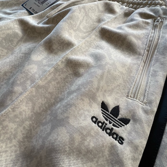 adidas White and Black Women's Jacket - Picture 4 of 6